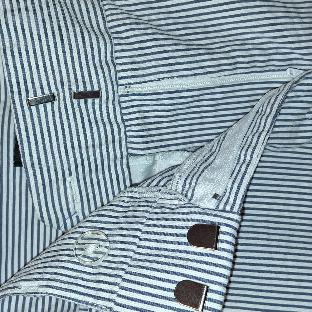 Ann Taylor Navy and White Striped Pants. Size 6p. - Picture 5 of 9